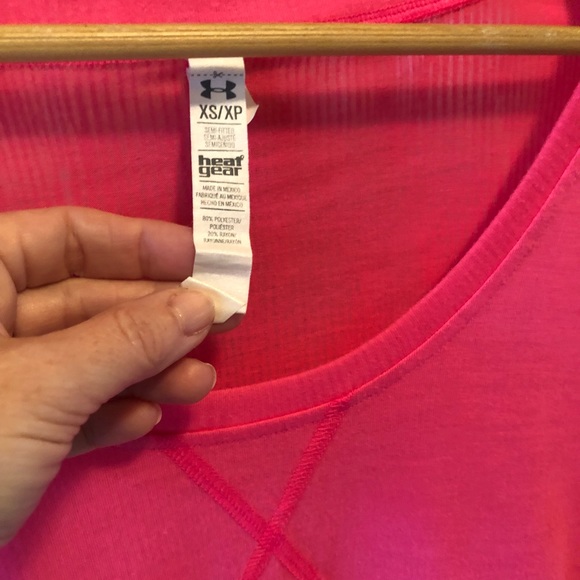 Under Armour Tee - Picture 2 of 4